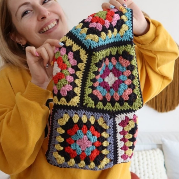 Balaclava Granny Square vintage hat handmade crochet - Picture 6 of 13